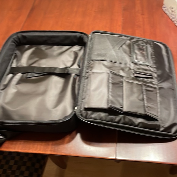Computer or laptop bag with shoulder strap - Picture 3 of 5